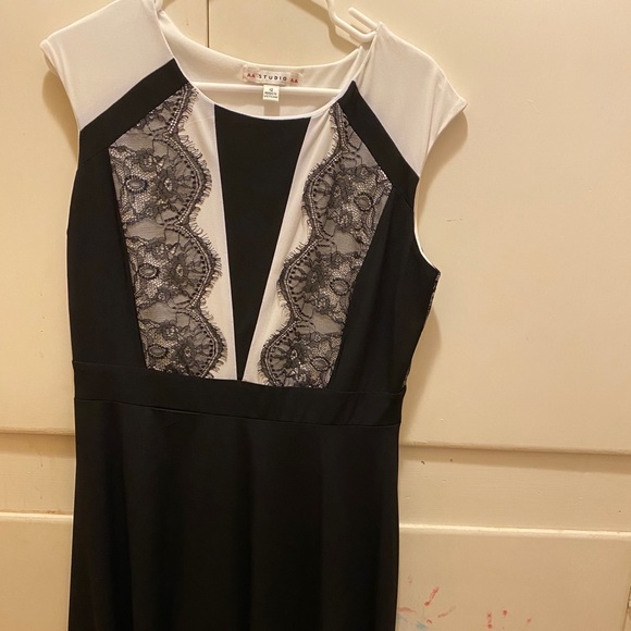 Dress - Picture 1 of 2